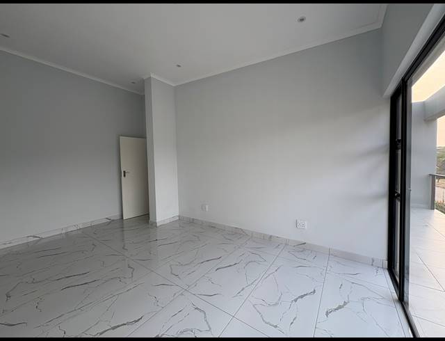 4 BEDROOM FREEHOLD FOR SALE IN TINLEY MANOR